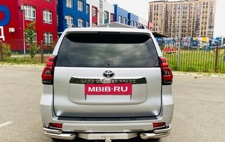 Toyota Land Cruiser Prado 150 рестайлинг 2, 2018 год, 5 300 000 рублей, 4 фотография