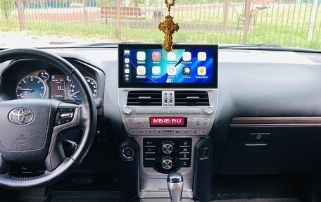 Toyota Land Cruiser Prado 150 рестайлинг 2, 2018 год, 5 300 000 рублей, 9 фотография