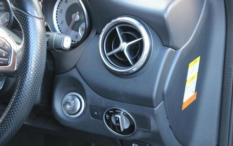 Mercedes-Benz GLA, 2017 год, 1 062 000 рублей, 10 фотография