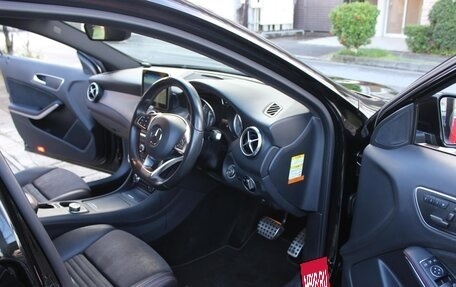 Mercedes-Benz GLA, 2017 год, 1 062 000 рублей, 11 фотография