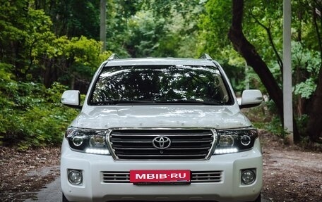 Toyota Land Cruiser 200, 2014 год, 3 700 000 рублей, 2 фотография