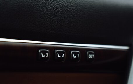 Toyota Land Cruiser 200, 2014 год, 3 700 000 рублей, 21 фотография