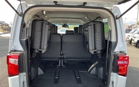 Mitsubishi Delica D:5 I, 2022 год, 2 309 000 рублей, 30 фотография