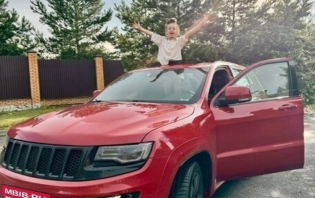 Jeep Grand Cherokee, 2016 год, 4 000 000 рублей, 5 фотография