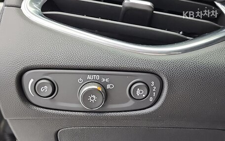 Chevrolet Malibu IX, 2022 год, 1 550 000 рублей, 16 фотография