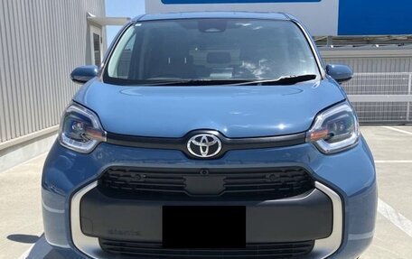 Toyota Sienta, 2023 год, 1 154 000 рублей, 2 фотография
