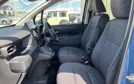 Toyota Sienta, 2023 год, 1 154 000 рублей, 13 фотография