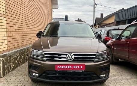 Volkswagen Tiguan II, 2018 год, 2 500 000 рублей, 7 фотография