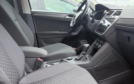 Volkswagen Tiguan II, 2018 год, 2 500 000 рублей, 19 фотография