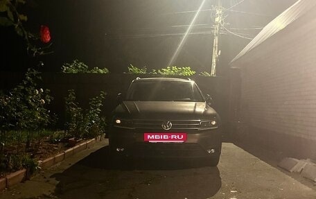 Volkswagen Tiguan II, 2018 год, 2 500 000 рублей, 32 фотография