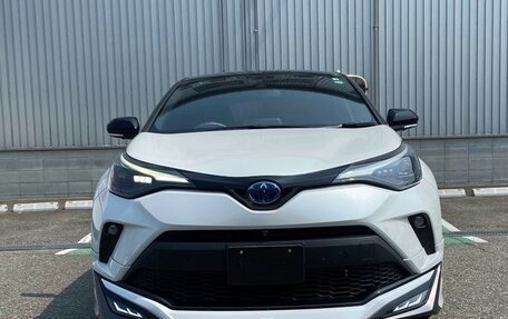 Toyota C-HR I рестайлинг, 2022 год, 1 803 000 рублей, 2 фотография