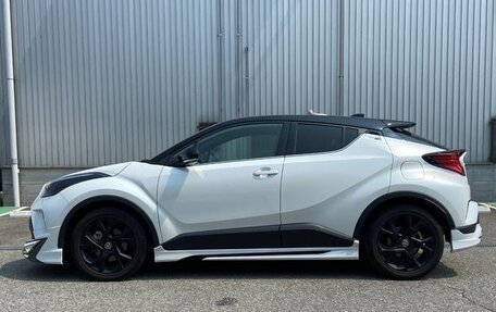 Toyota C-HR I рестайлинг, 2022 год, 1 803 000 рублей, 4 фотография