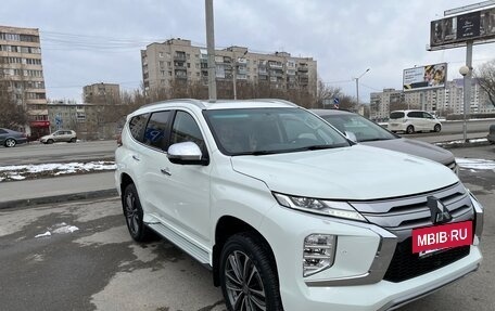 Mitsubishi Montero Sport, 2022 год, 4 400 000 рублей, 3 фотография