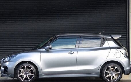 Suzuki Swift V, 2023 год, 988 000 рублей, 8 фотография