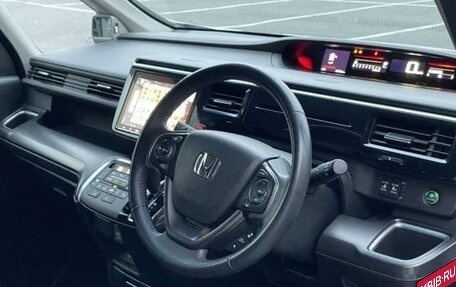 Honda Stepwgn IV, 2022 год, 2 061 000 рублей, 11 фотография