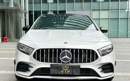Mercedes-Benz A-Класс, 2023 год, 1 749 003 рублей, 2 фотография