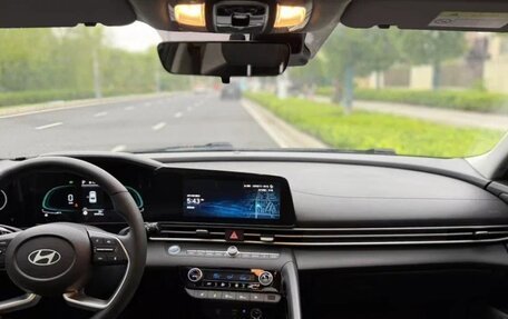Hyundai Elantra, 2023 год, 1 356 000 рублей, 9 фотография