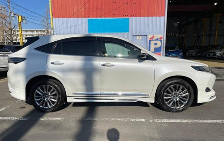 Toyota Harrier, 2017 год, 1 914 000 рублей, 4 фотография