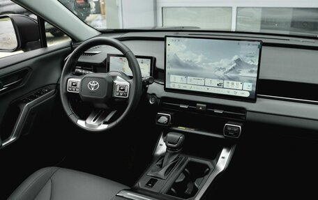 Toyota RAV4, 2026 год, 4 500 000 рублей, 13 фотография