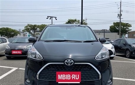 Toyota Sienta II, 2021 год, 1 108 000 рублей, 2 фотография