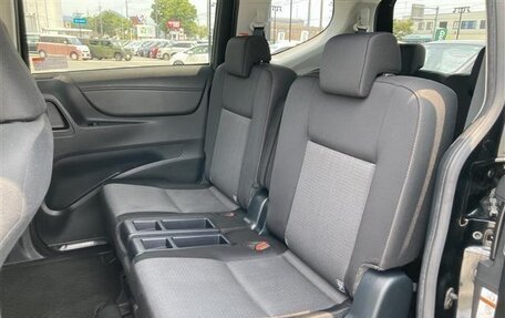 Toyota Sienta II, 2021 год, 1 108 000 рублей, 25 фотография