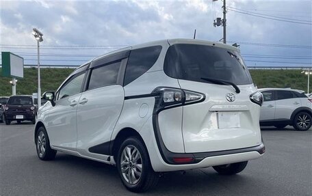 Toyota Sienta II, 2022 год, 1 246 000 рублей, 7 фотография