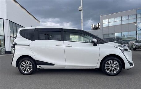 Toyota Sienta II, 2022 год, 1 246 000 рублей, 4 фотография