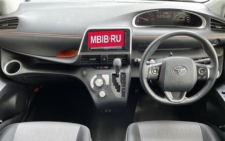 Toyota Sienta II, 2022 год, 1 246 000 рублей, 13 фотография