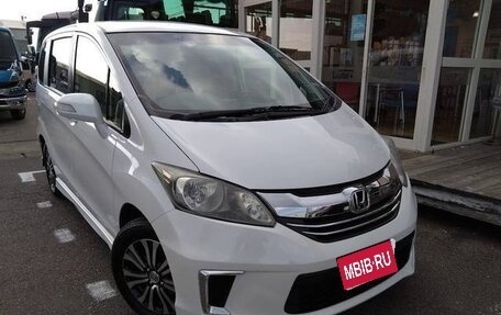 Honda Freed I, 2015 год, 880 000 рублей, 1 фотография