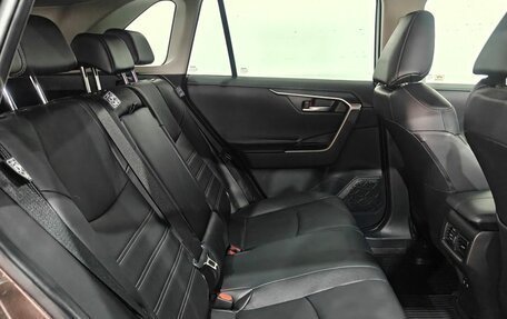 Toyota RAV4, 2021 год, 3 697 000 рублей, 10 фотография