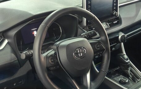 Toyota RAV4, 2021 год, 3 697 000 рублей, 12 фотография
