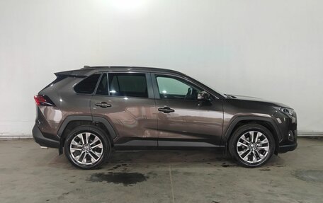 Toyota RAV4, 2021 год, 3 697 000 рублей, 8 фотография