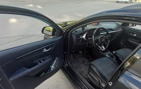 KIA Rio IV, 2021 год, 1 700 000 рублей, 10 фотография