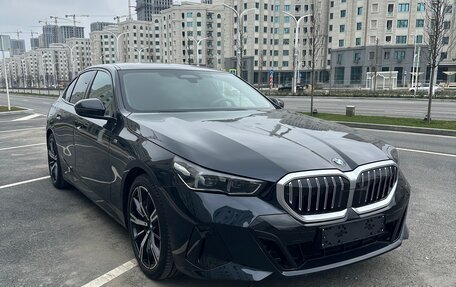 BMW 5 серия, 2024 год, 7 550 000 рублей, 2 фотография