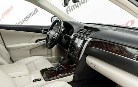 Toyota Camry, 2016 год, 2 100 000 рублей, 14 фотография