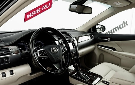 Toyota Camry, 2016 год, 2 100 000 рублей, 11 фотография