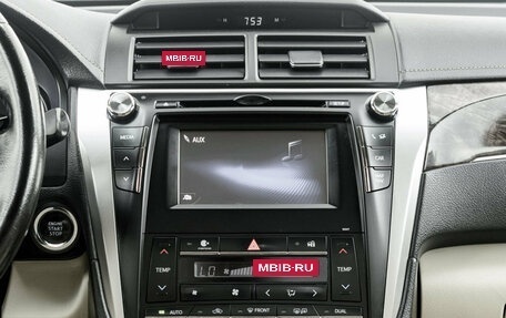 Toyota Camry, 2016 год, 2 100 000 рублей, 18 фотография