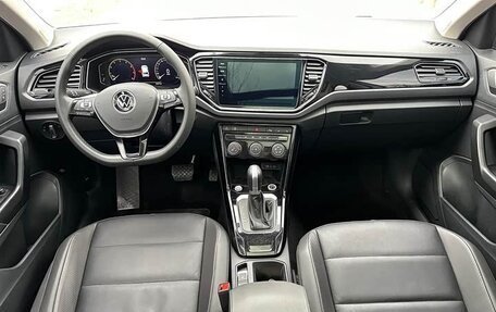 Volkswagen T-Roc I, 2022 год, 1 750 678 рублей, 9 фотография
