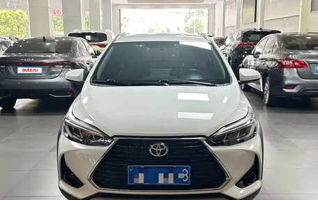 Toyota Yaris XP150 рестайлинг, 2022 год, 1 200 999 рублей, 2 фотография