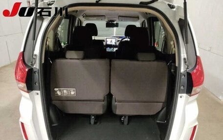 Honda Freed II, 2021 год, 1 300 060 рублей, 6 фотография