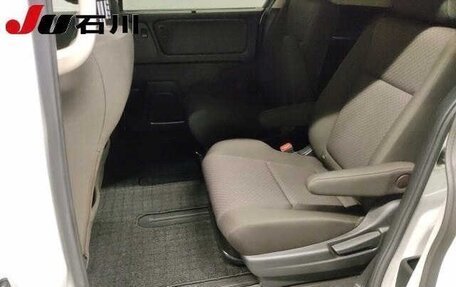 Honda Freed II, 2021 год, 1 300 060 рублей, 5 фотография
