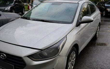 Hyundai Solaris II рестайлинг, 2018 год, 945 000 рублей, 3 фотография