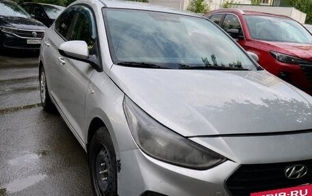 Hyundai Solaris II рестайлинг, 2018 год, 945 000 рублей, 2 фотография