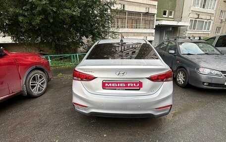 Hyundai Solaris II рестайлинг, 2018 год, 945 000 рублей, 7 фотография