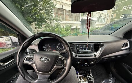Hyundai Solaris II рестайлинг, 2018 год, 945 000 рублей, 13 фотография