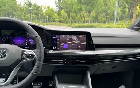 Volkswagen Golf VIII, 2023 год, 1 550 100 рублей, 14 фотография