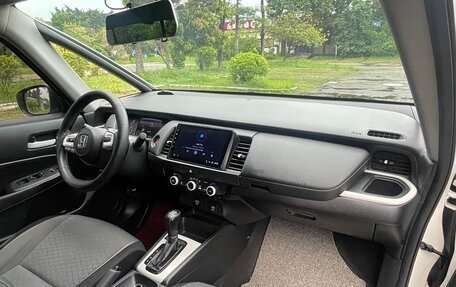 Honda Fit, 2022 год, 1 060 000 рублей, 6 фотография