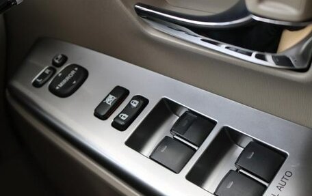 Toyota Prius Alpha I (ZVW40/41), 2021 год, 1 450 000 рублей, 19 фотография