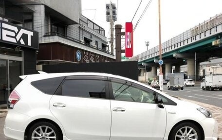Toyota Prius Alpha I (ZVW40/41), 2021 год, 1 450 000 рублей, 6 фотография