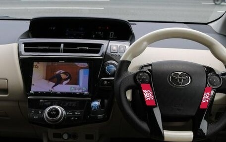 Toyota Prius Alpha I (ZVW40/41), 2021 год, 1 450 000 рублей, 9 фотография